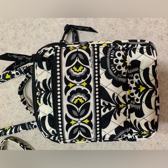 Very Gently Used Vera Bradley Mini Hipster - Picture 9 of 9